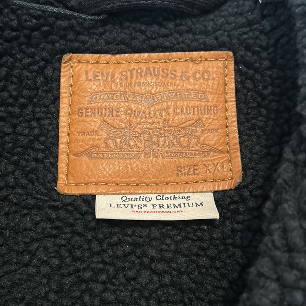 Levi's Men's Black Sherpa-Lined Trucker Jacket - Picture 3 of 4